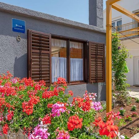 Apartments Klavdija Vodice Exterior photo