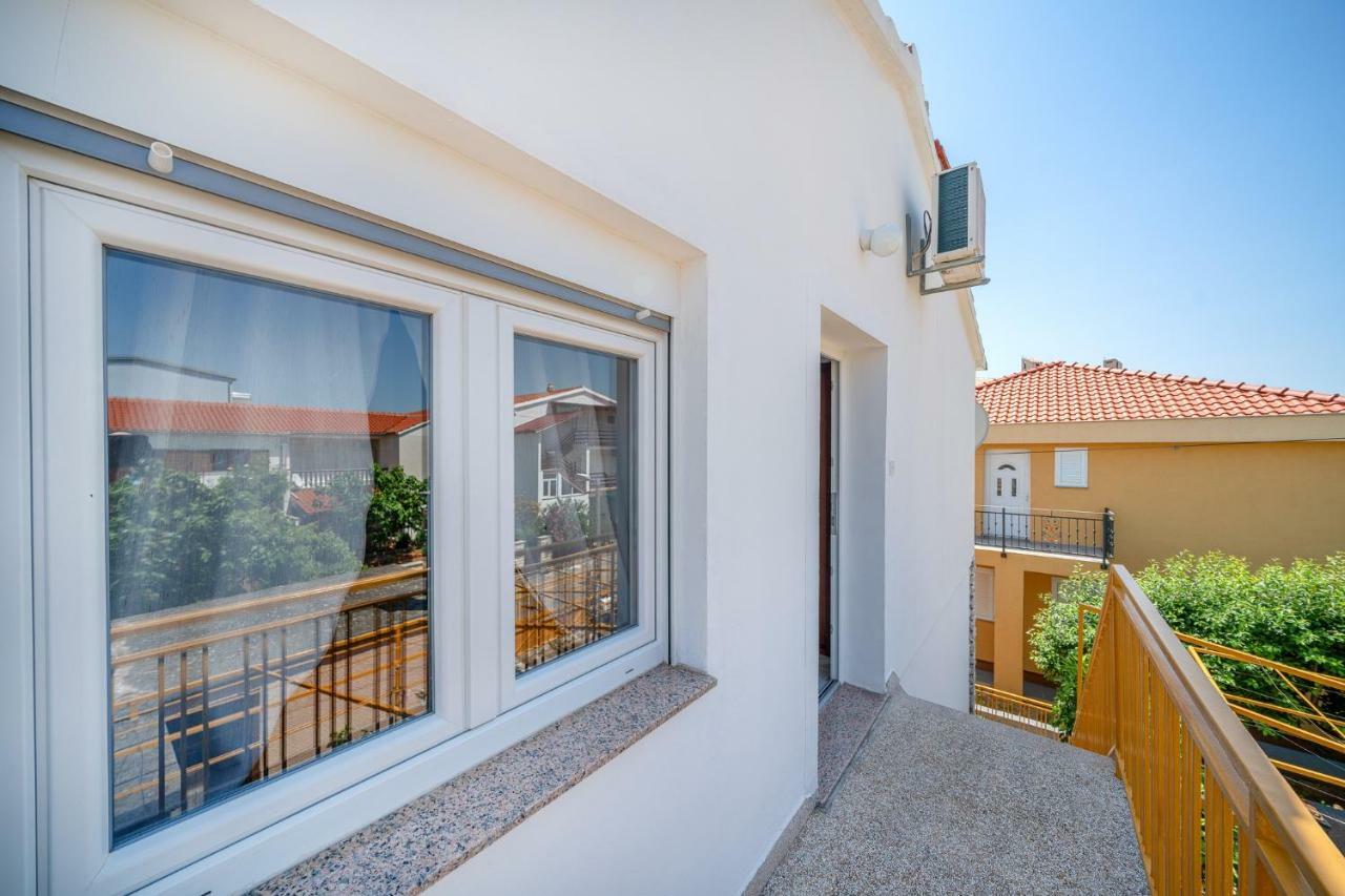 Apartments Klavdija Vodice Exterior photo
