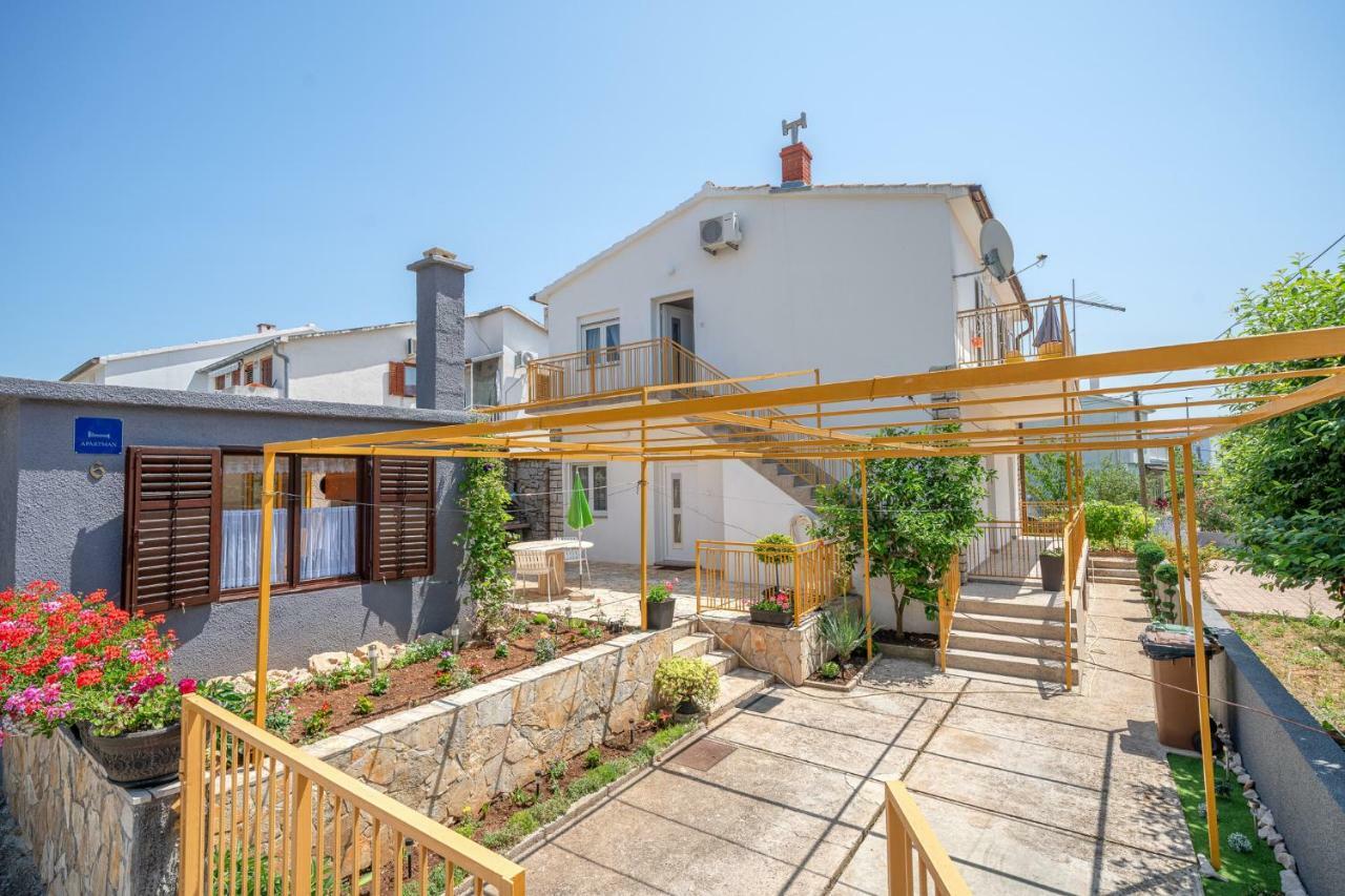Apartments Klavdija Vodice Exterior photo